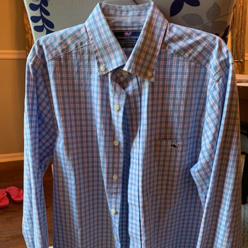 Vineyard Vines Slim Fit Tucker shirt- Small